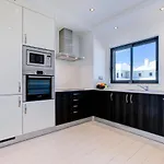 Two Bedroom Apartment In Albur Village 2Q