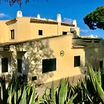 Ela\'S Terrace