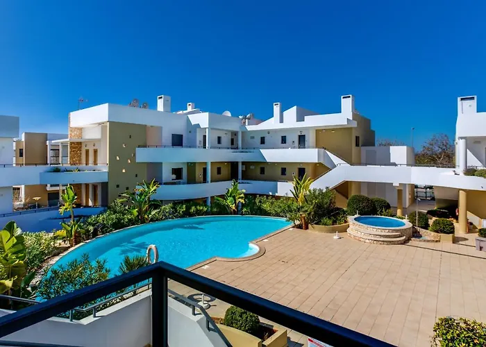 Two Bedroom Apartment In Albur Village 2Q