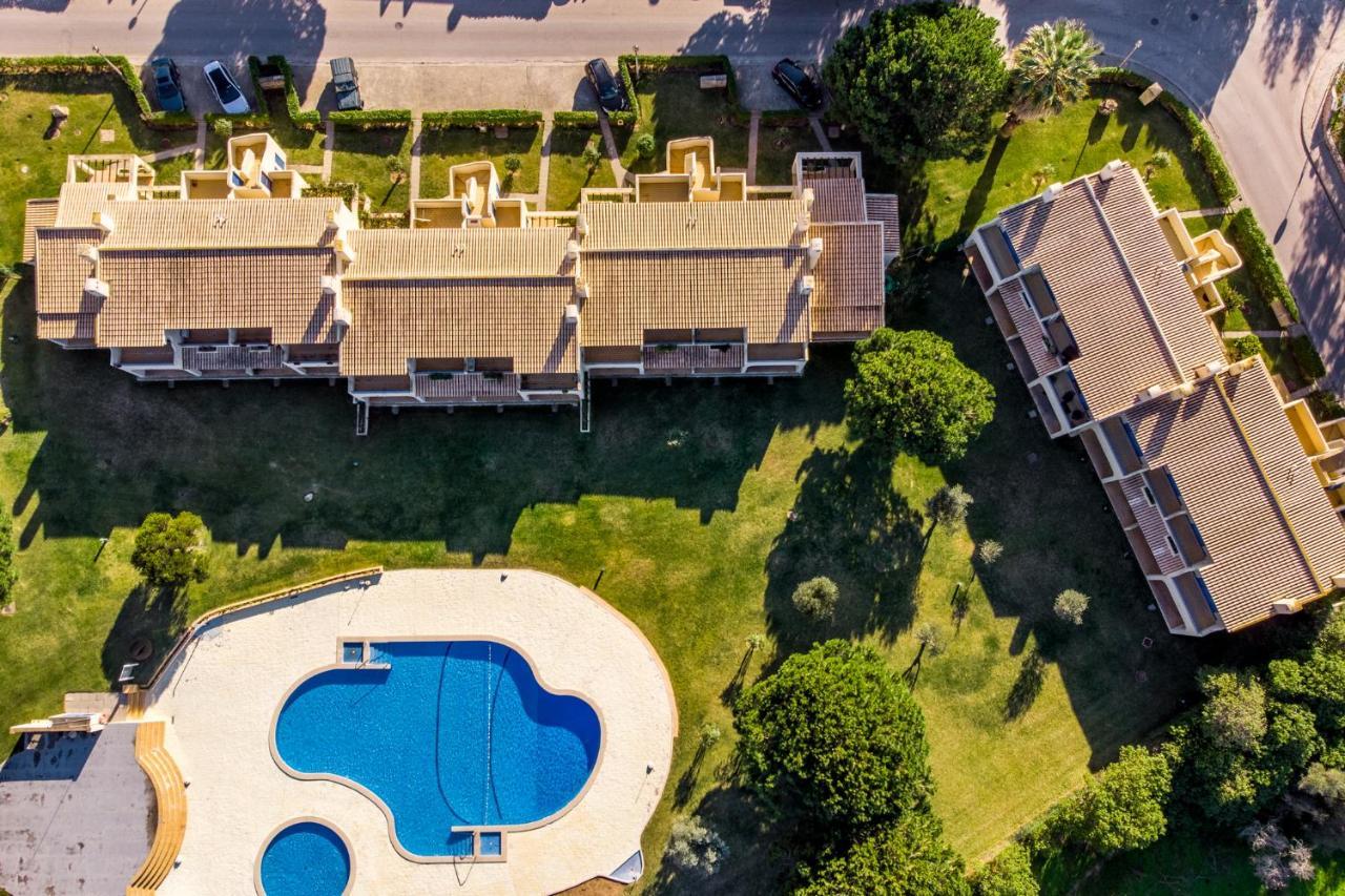 Paraiso De Alvor: Poolside Retreat Near And Village * Alvor