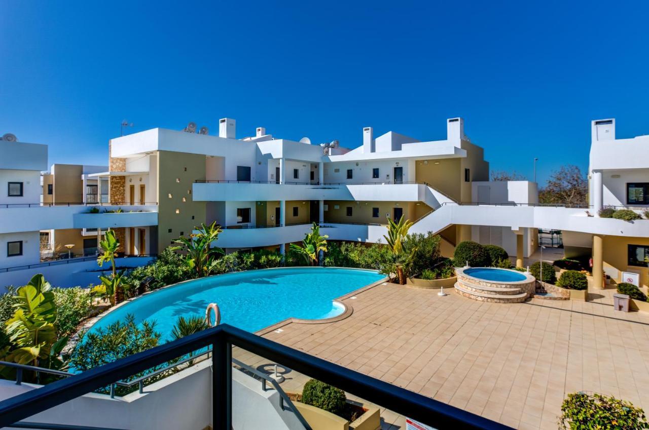 Apartamento Two Bedroom In Albur Village 2q