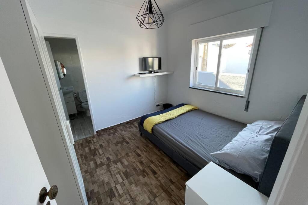Spacious Villa. Large Rooftop. 4 Bedroom Sleeps 8 Villa *