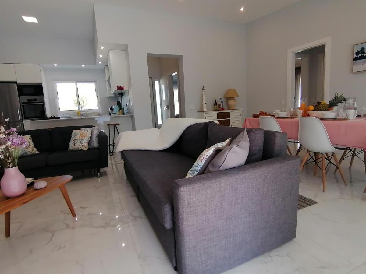 Villa Modern Near The Sea And Town Centre