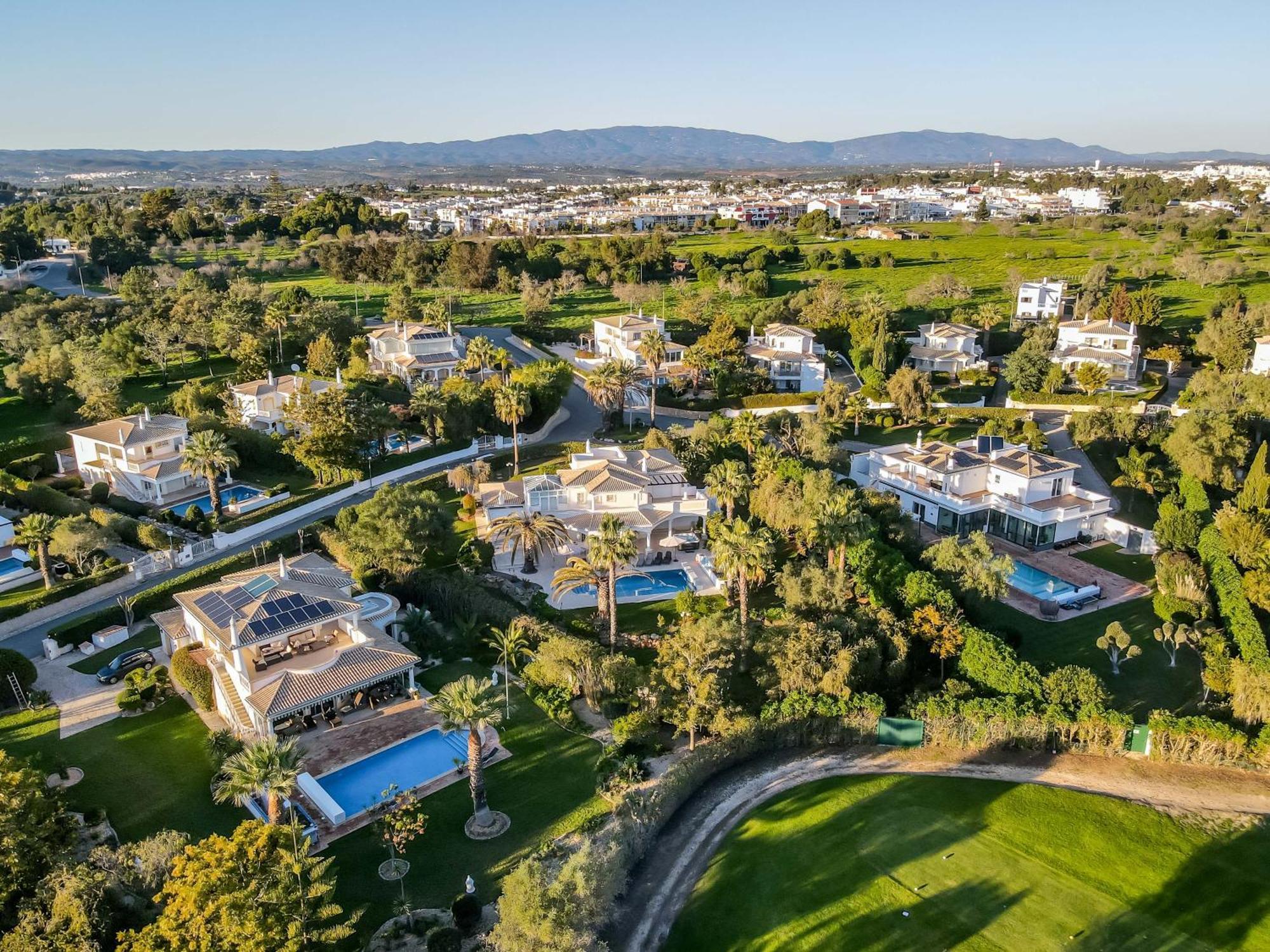 Alcore Luxury Golf At Alto Golf Pousada