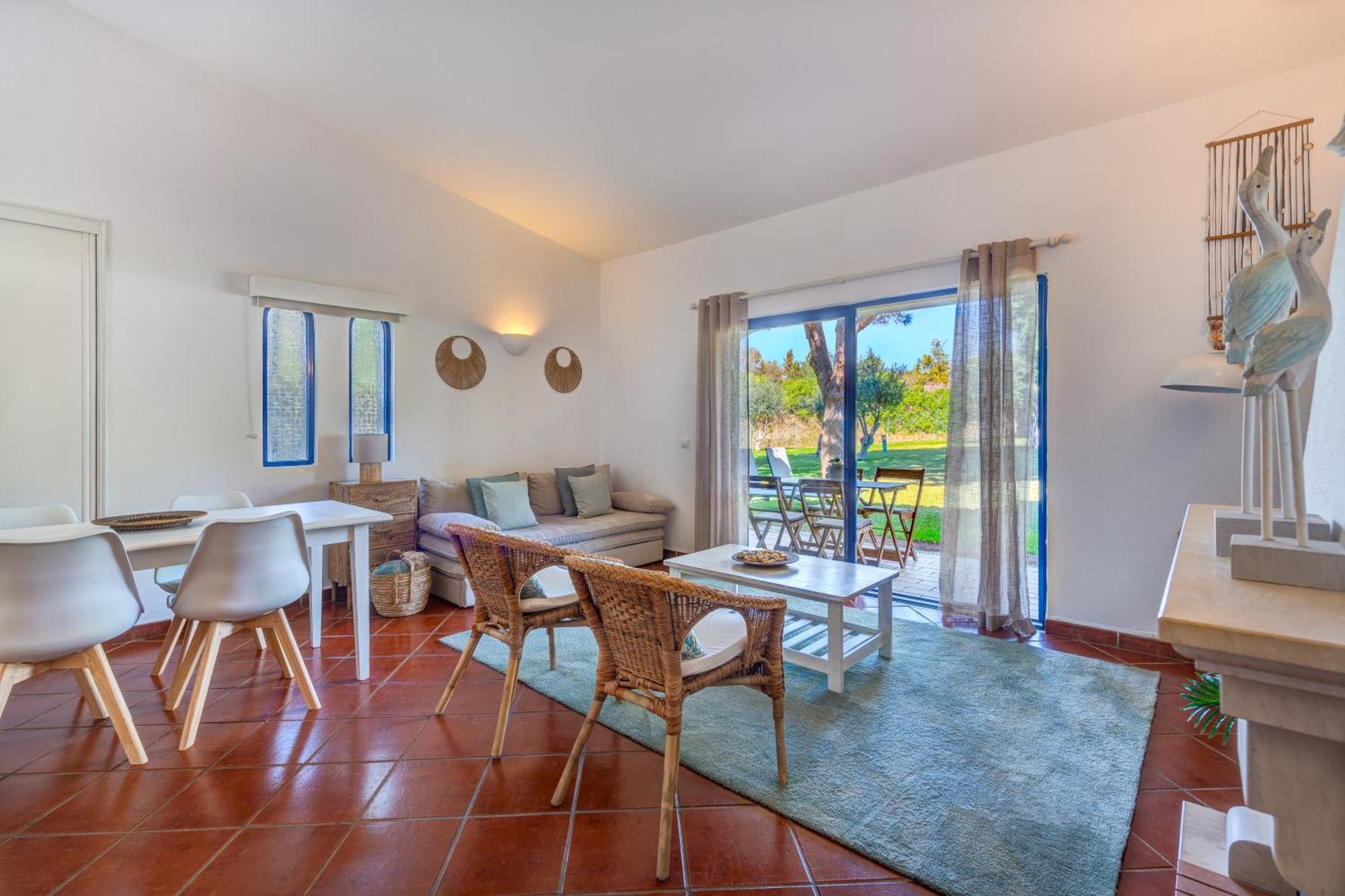 Paraiso De Alvor: Poolside Retreat Near And Village * Alvor