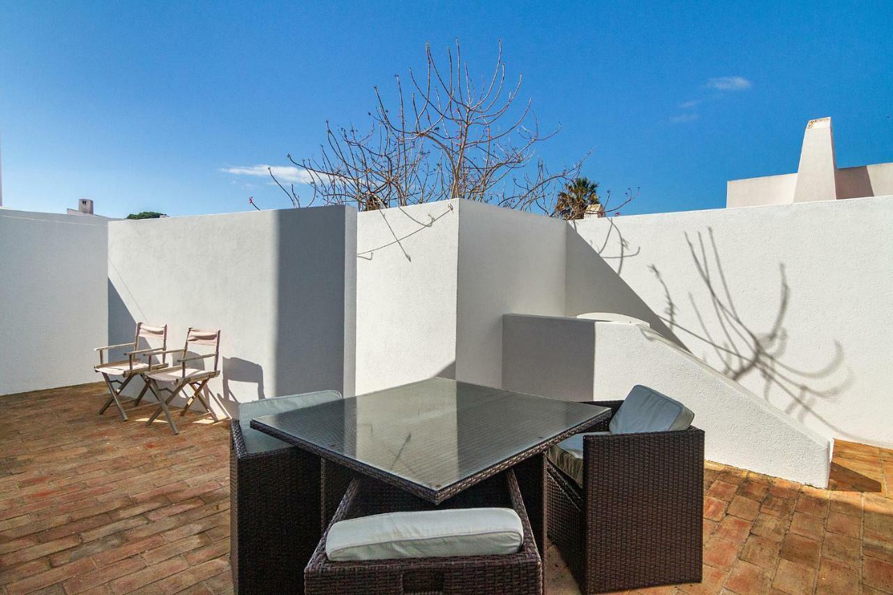 Liiiving In Algarve - Blue Villa *