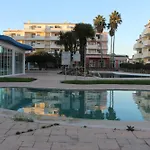 Great Flat Beach and Pool