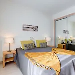 One Bedroom Apartment In Albur Village 2N