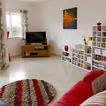 Beautiful Apartment With Shared Pool,Vila Da Praia
