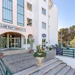 Comfortable Studio + Pool Few Steps From Beach