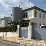 Villa 3 Irmaos