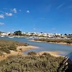 Pool House Estrelas Dourada Alvor