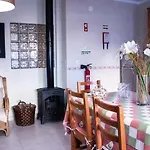 António C