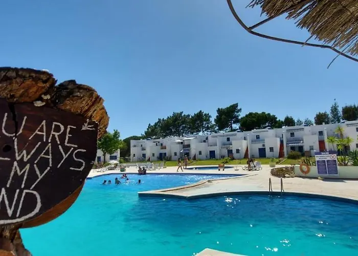 Alvor Balcony With Pool By Homing