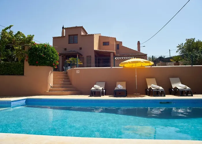 Villa O Monte: Charming Family Villa Near Alvor