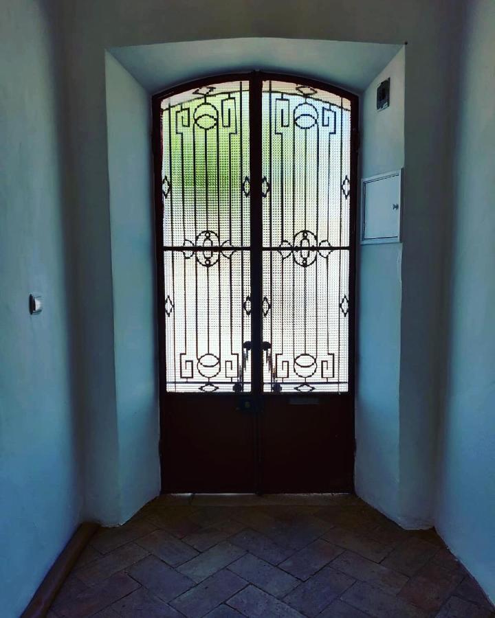 Casa Largo Do Poco Bed & Breakfast