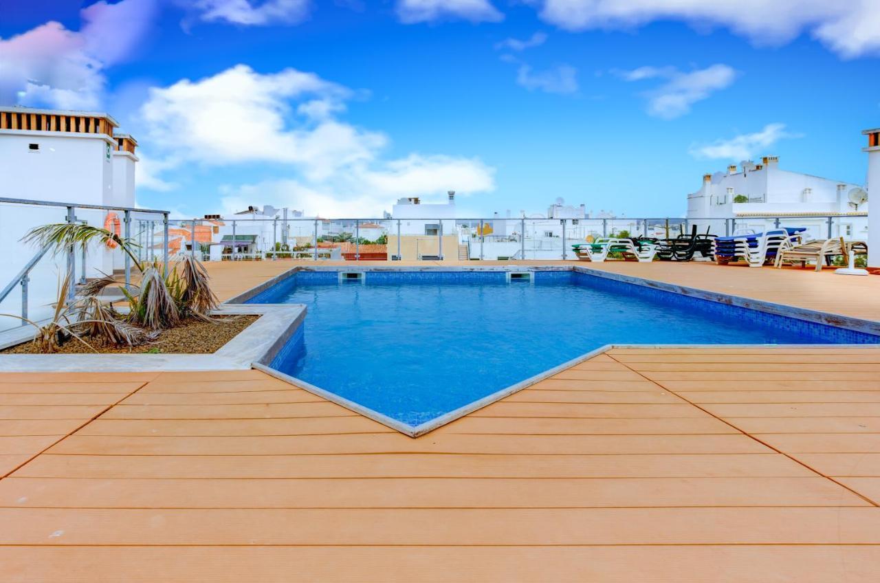 Rooftop Pool Two Bedroom In