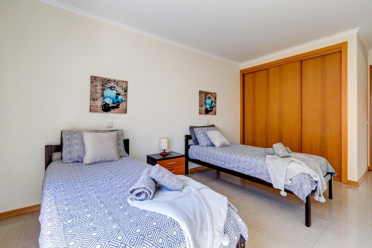 Two Bedroom With Rooftop Pool In * Alvor