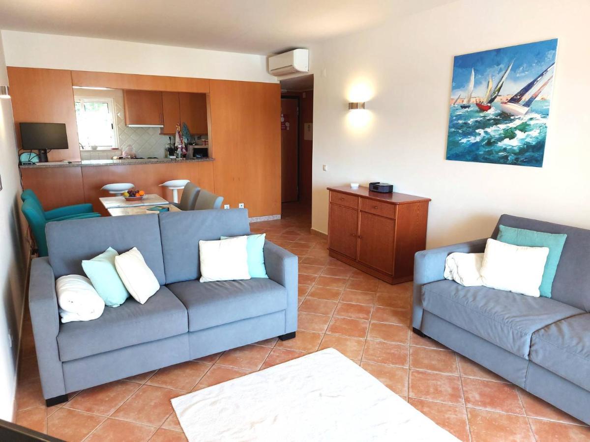 One Bedroom With Stunning Views Apartment