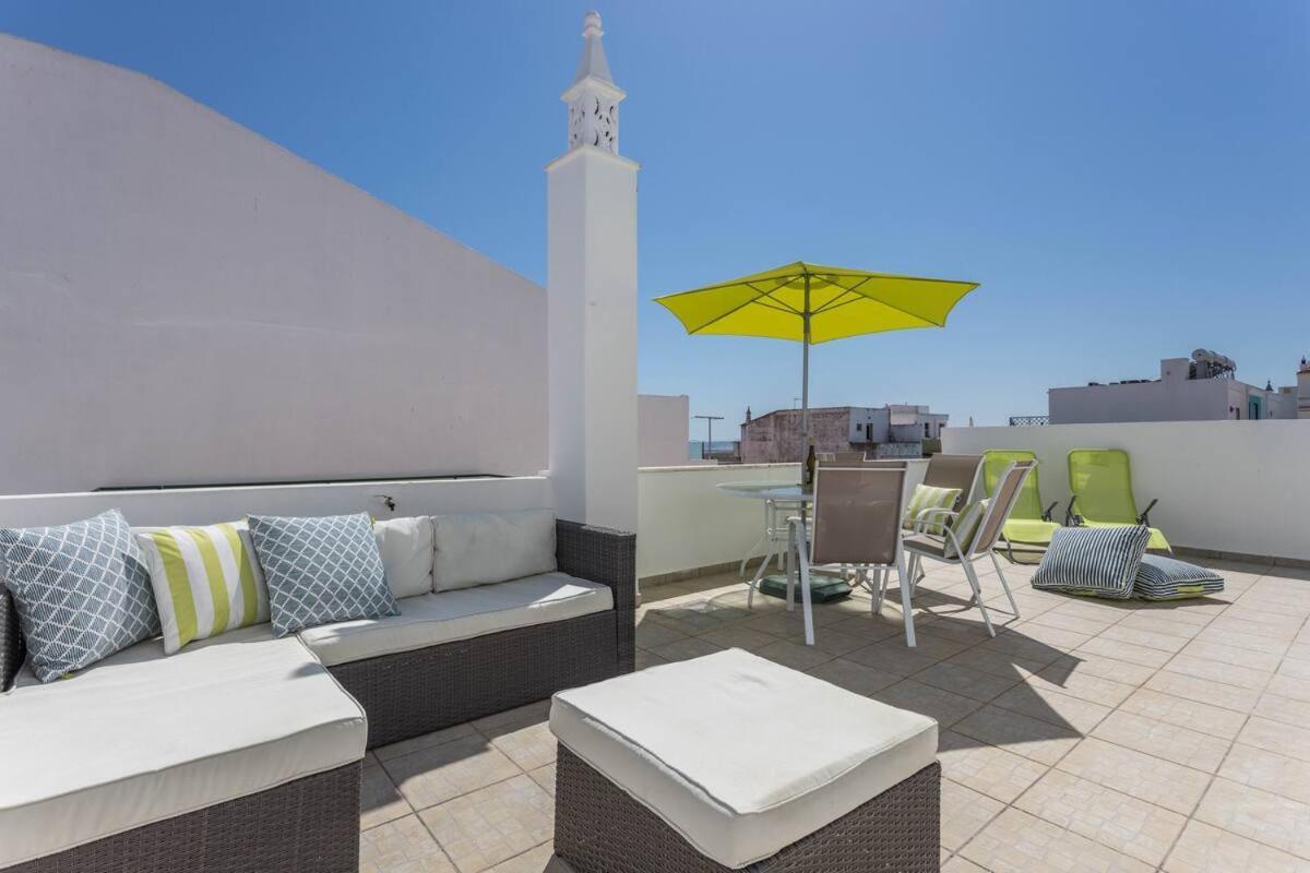 Stories 1 - Sunny Roof Terrace * Alvor