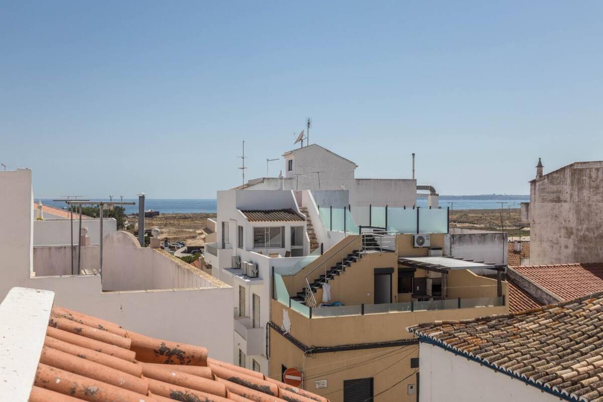 Stories 1 - Sunny Roof Terrace * Alvor