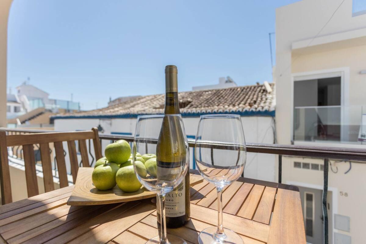 Stories 1 - Sunny Roof Terrace Apartment Alvor