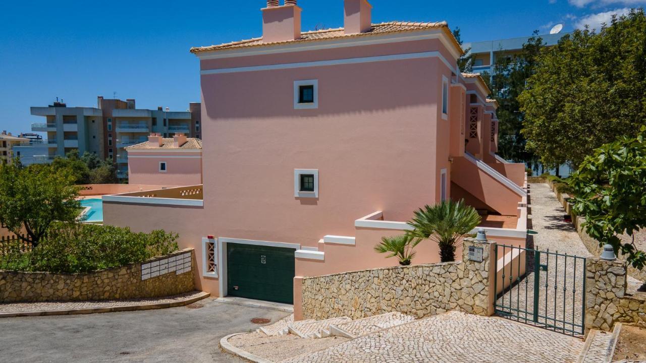 Glamorous 1Bdr Apartment W/ Balcony And Pool By Lovelystay Apartamento