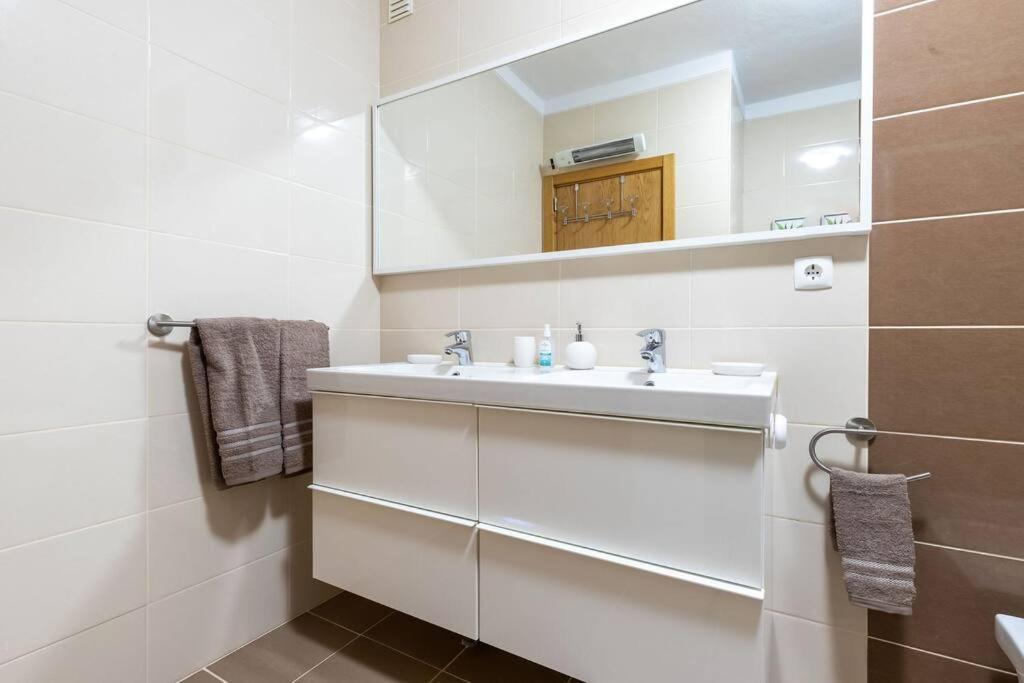 Apartment Lovely One Bedroom In