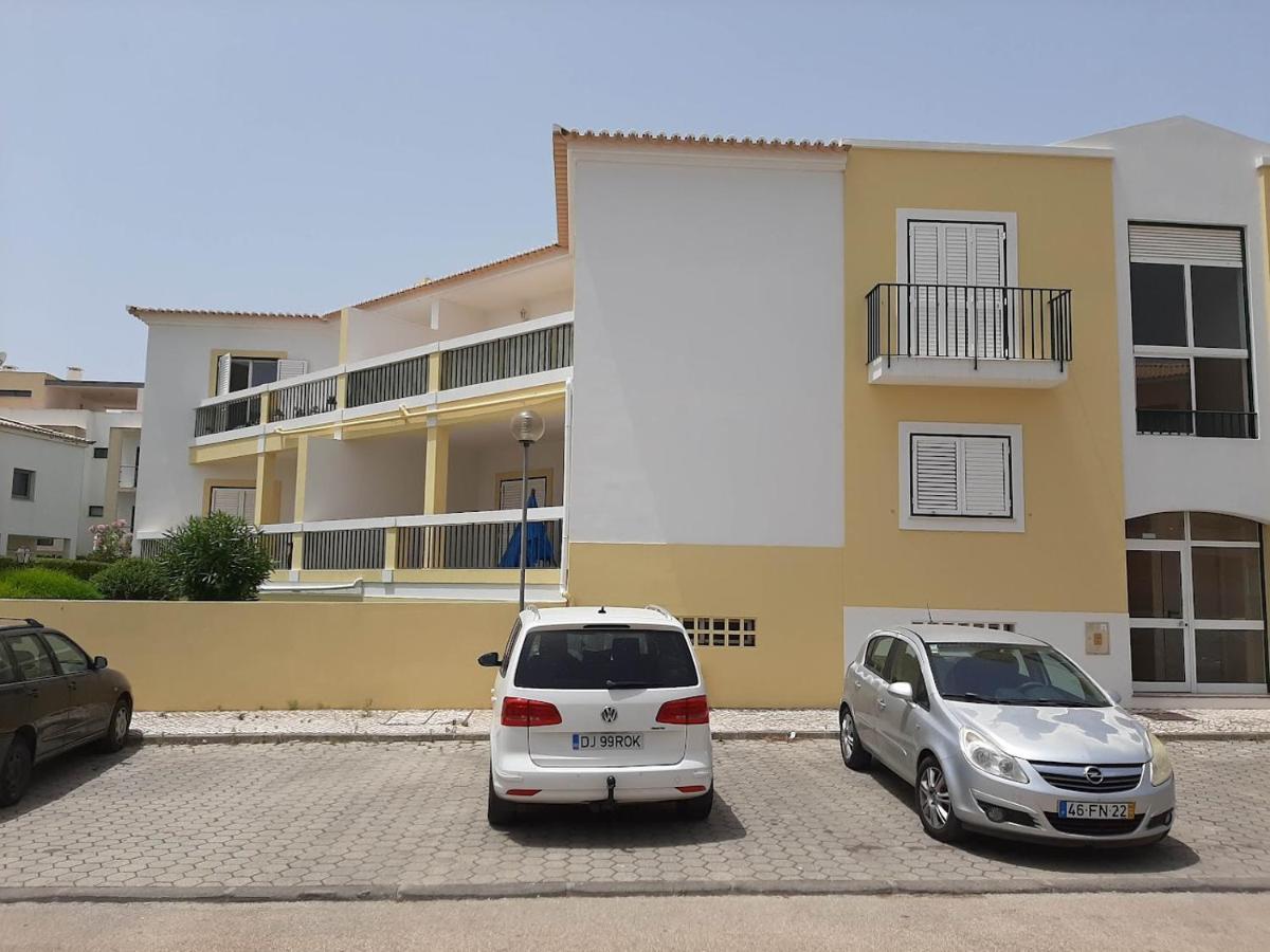 Mjalvor - Apº Em Com Piscina Apartment