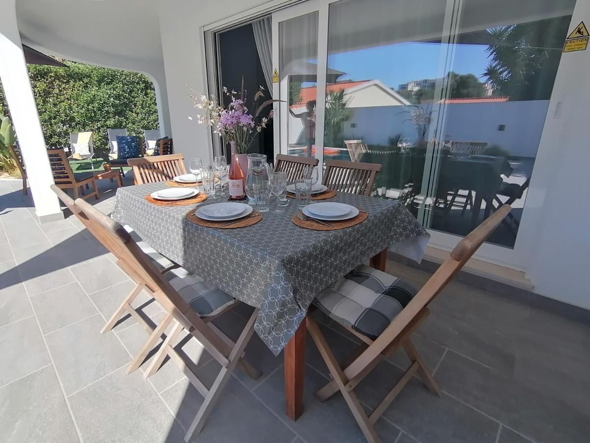 Modern Near The Sea And Town Centre Villa Alvor