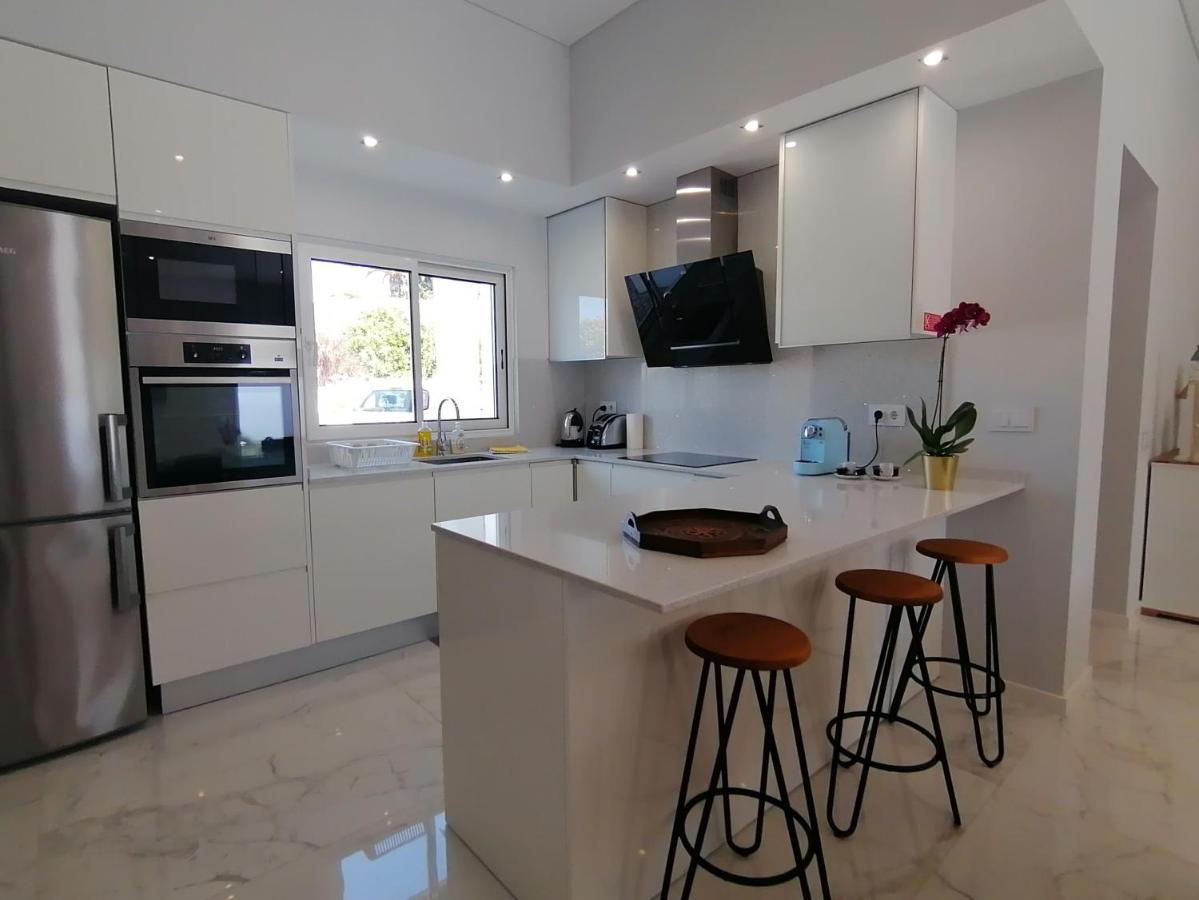Villa Modern Near The Sea And Town Centre