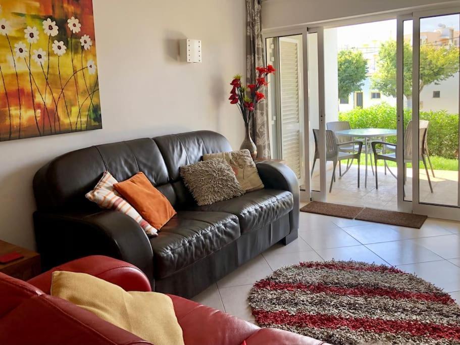 Apartamento Beautiful With Shared Pool,vila Da Alvor