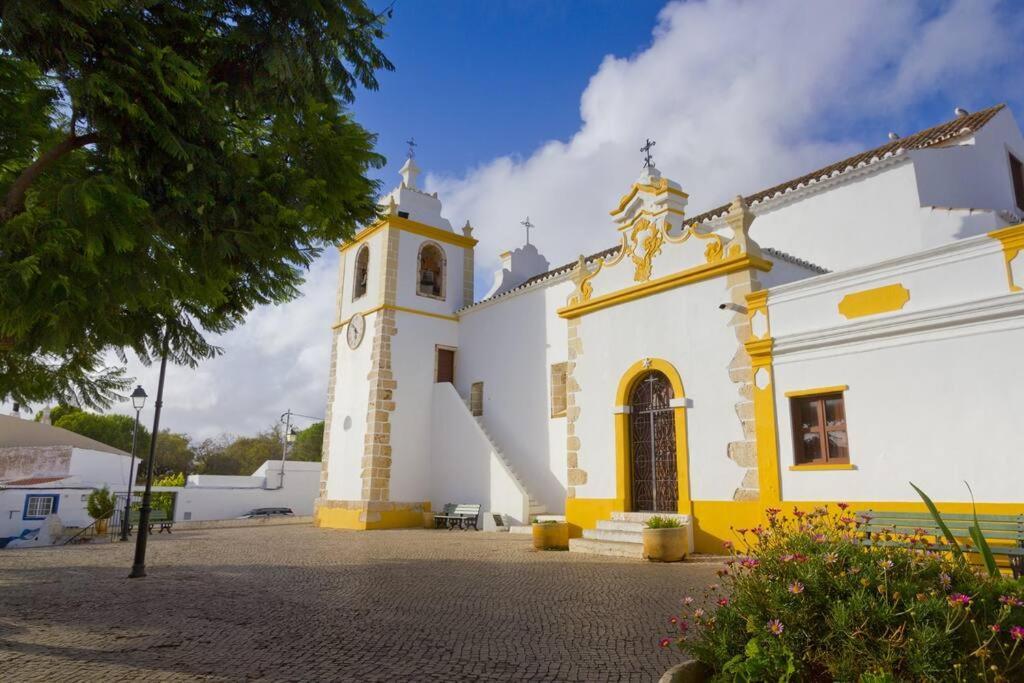 Beautiful With Shared Pool,vila Da * Alvor