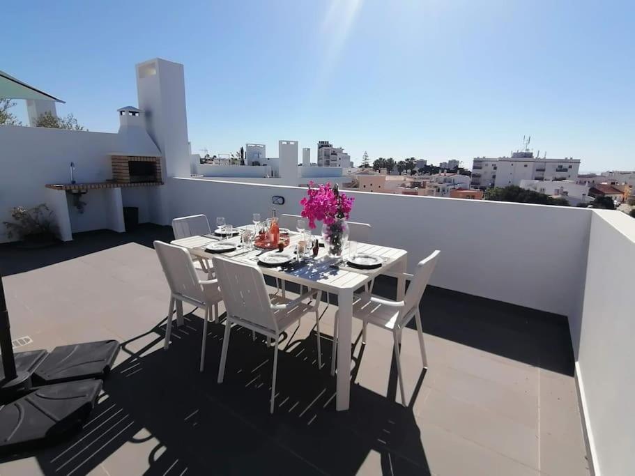 Apartment 2 Bedrooms , Centre Of Alvor, Open View And Private Parking