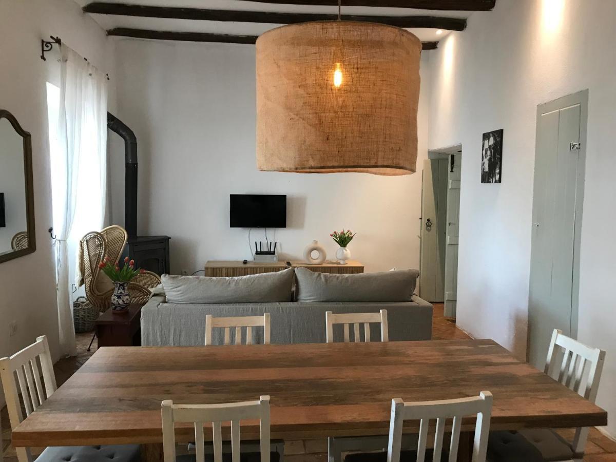 Casa Largo Do Poco Bed & Breakfast *