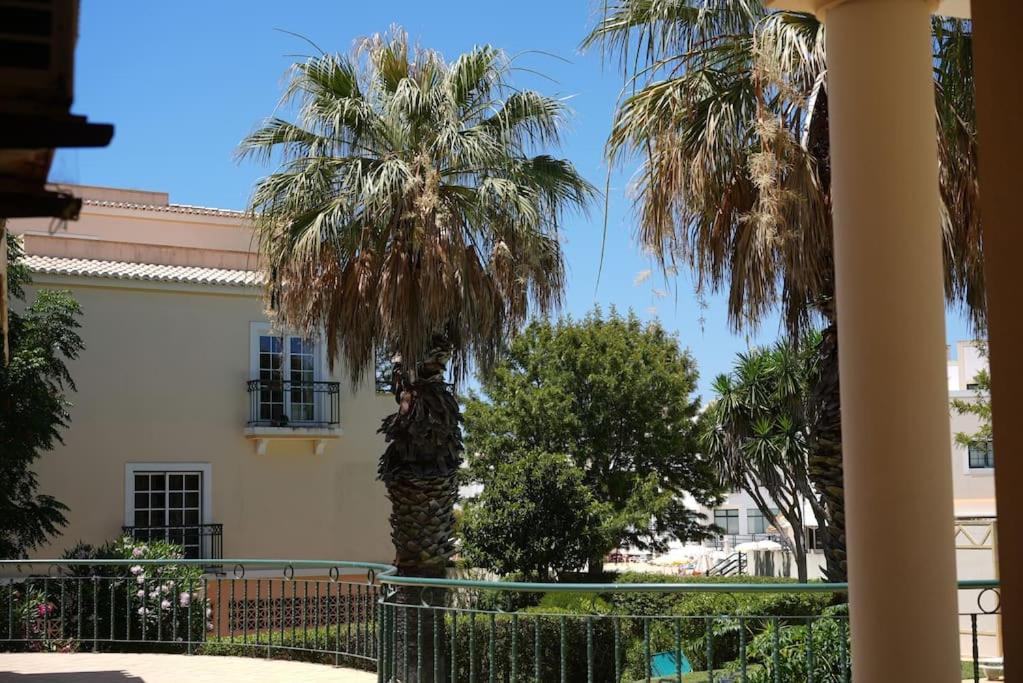 Spacious Portuguese Flat With Pool Next To *