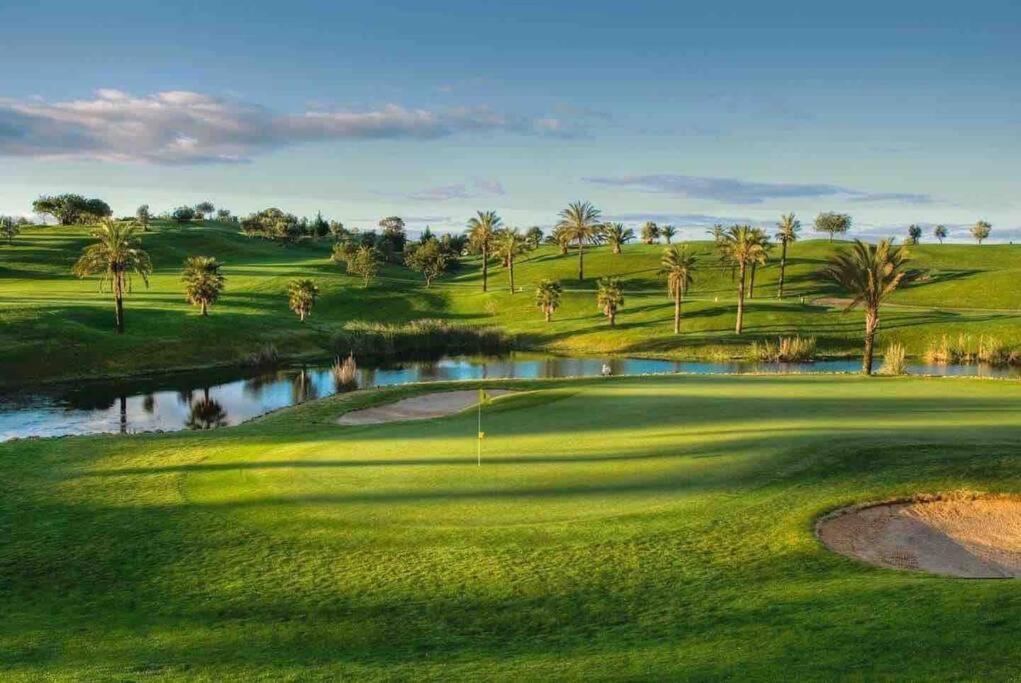 Golf By Coral Apartment *