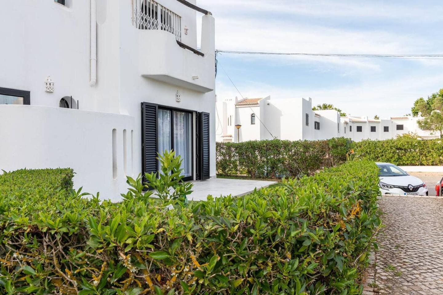 My Address Montes De - The