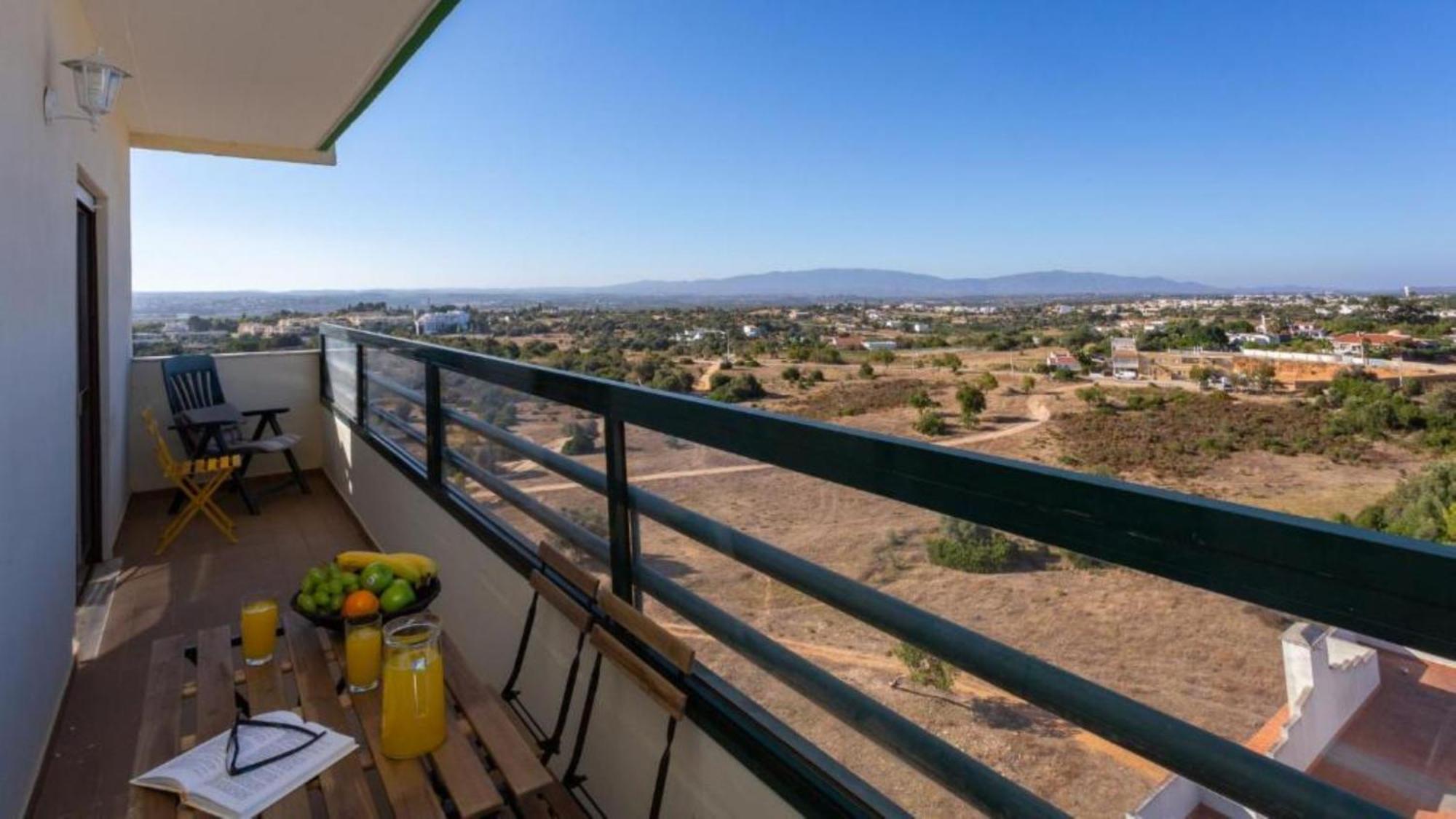 2 Bedrooms Balcony Flat *