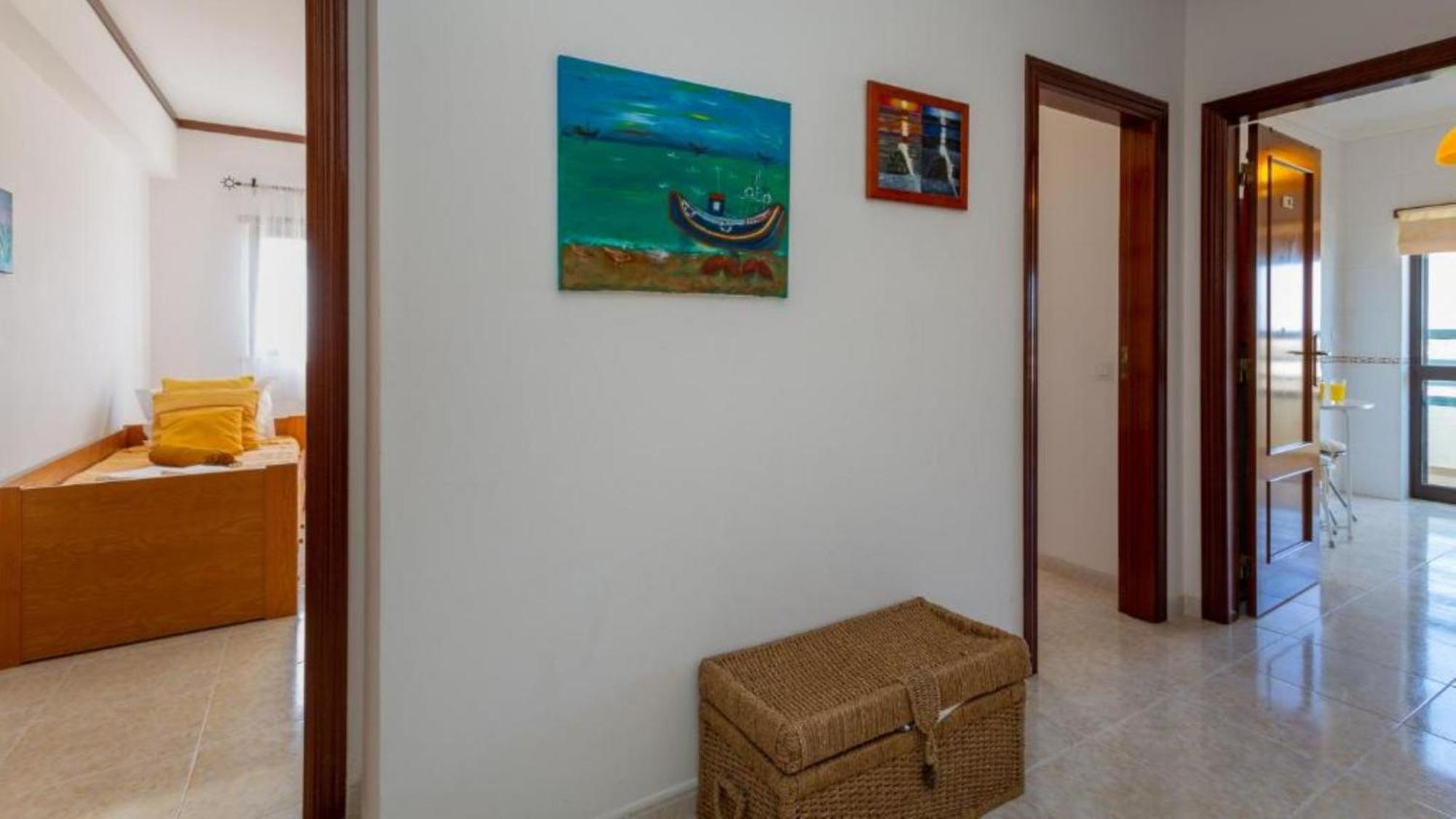 Apartment 2 Bedrooms Balcony Flat