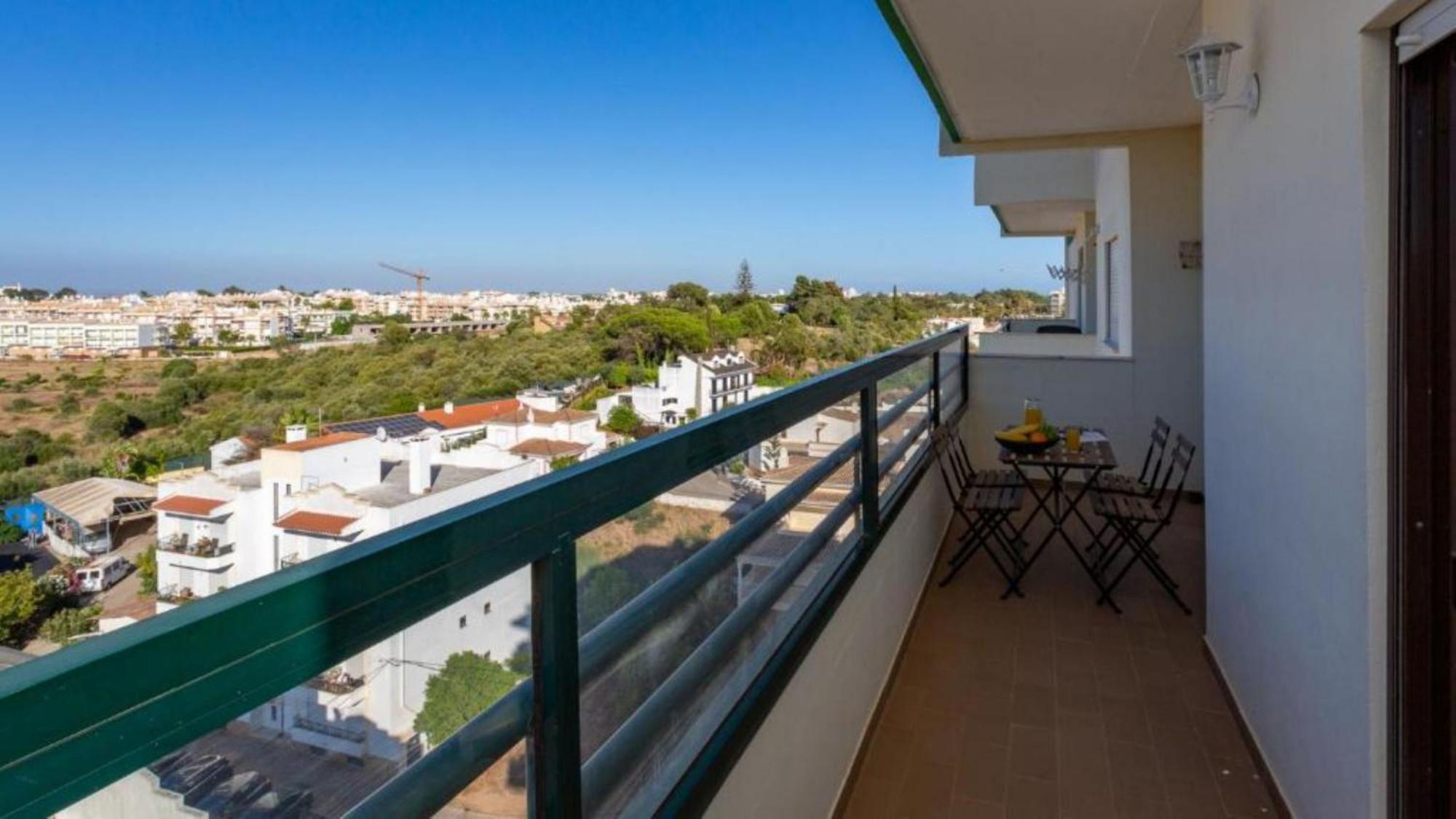 Apartment 2 Bedrooms Balcony Flat *