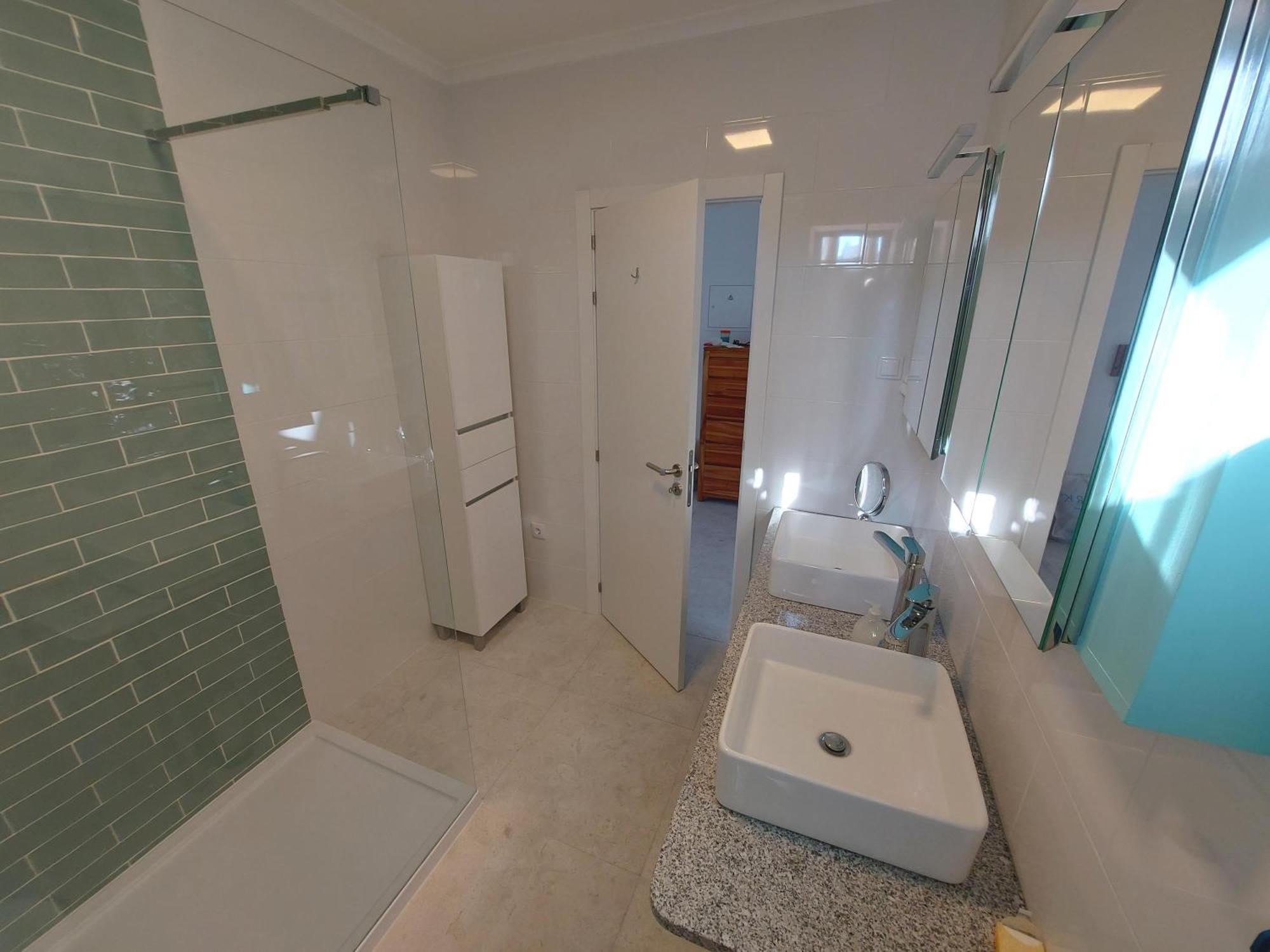 2 Bedroom In Centre Of - Valemar * Alvor