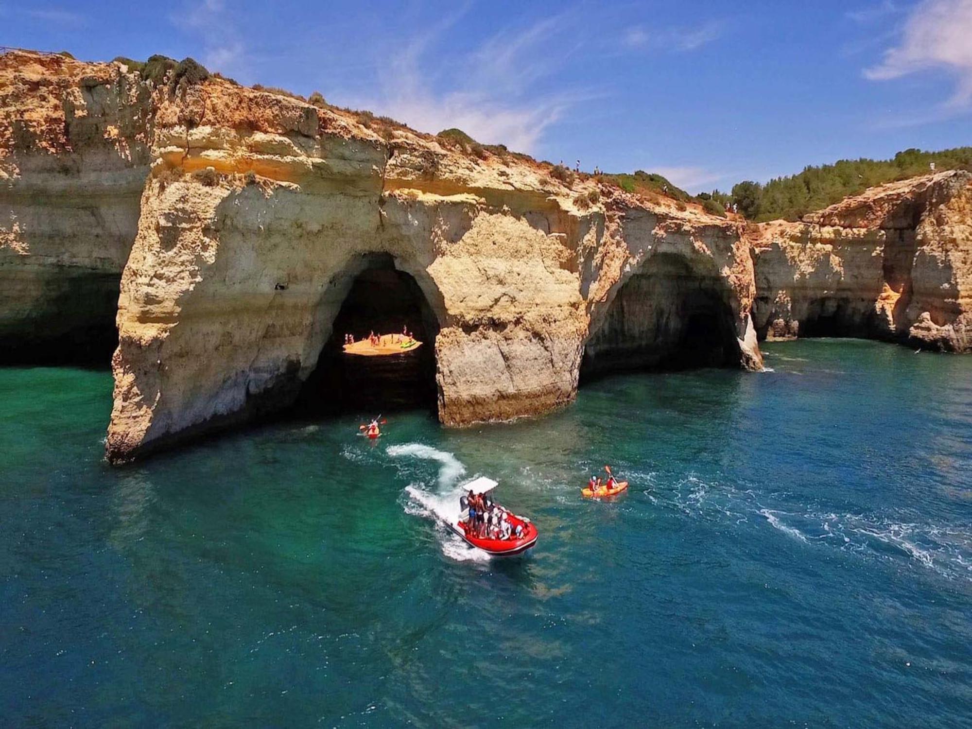 Villa Modern 4 Bed Villa, Private Infinity Pool, Wi-fi Alvor