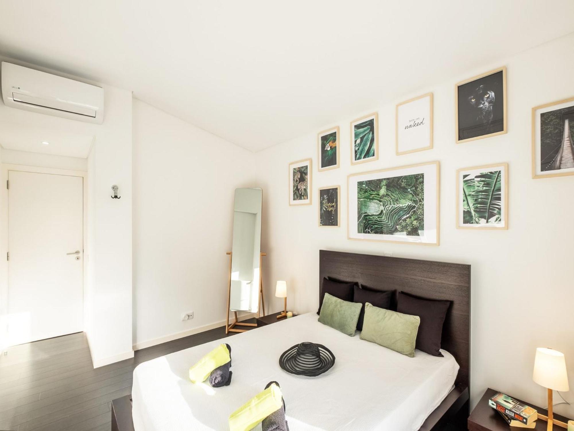 Modern 4 Bed Villa, Private Infinity Pool, Wi-fi Villa *