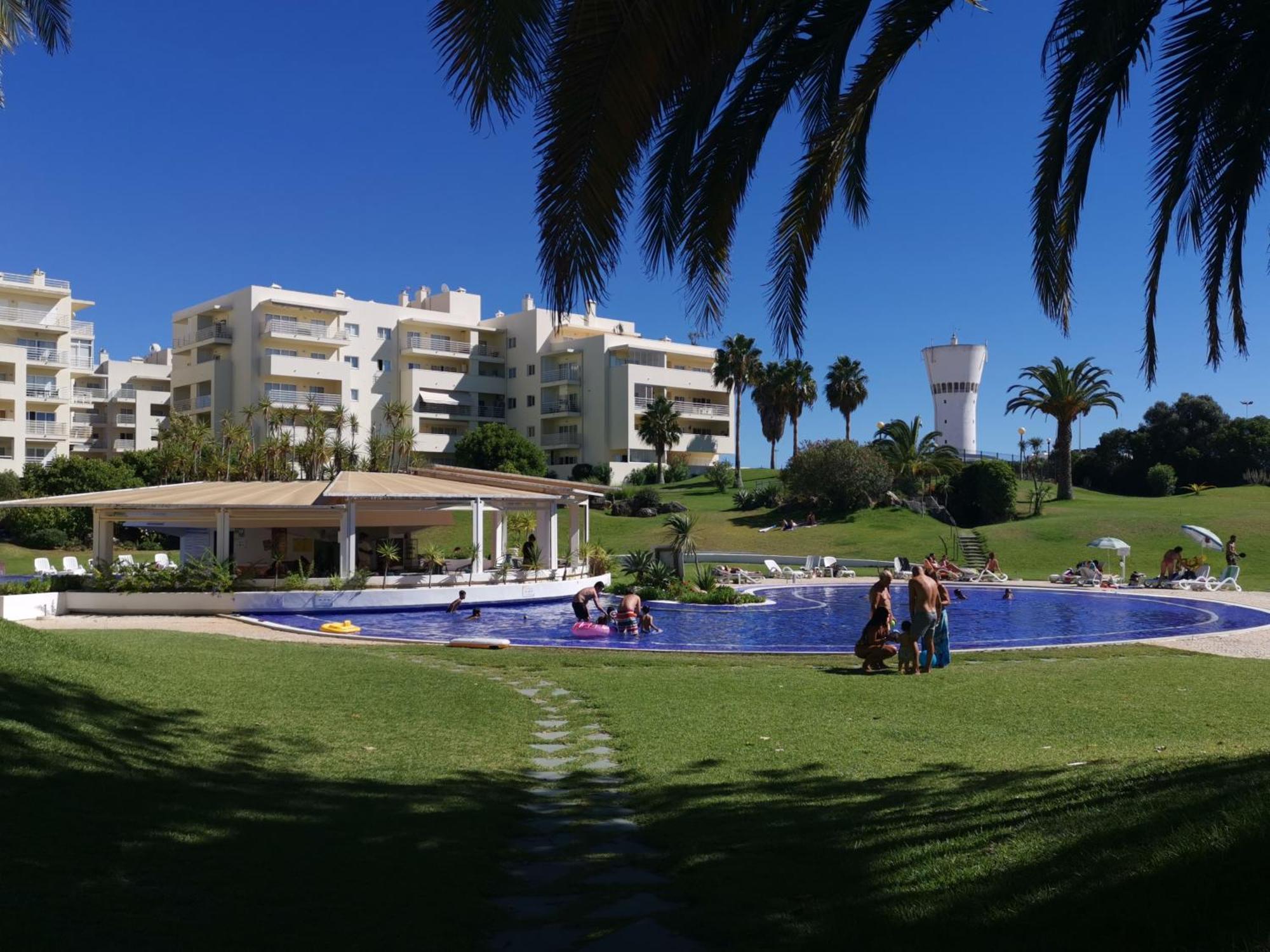 Garden And Pool Vilamarachique Apartment Alvor