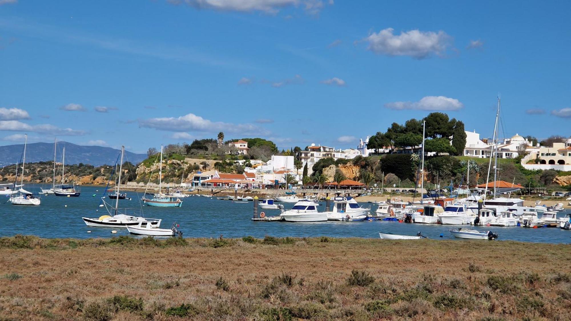 Pool House Estrelas Dourada Alvor