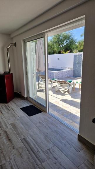 Pool House Estrelas Dourada * Alvor
