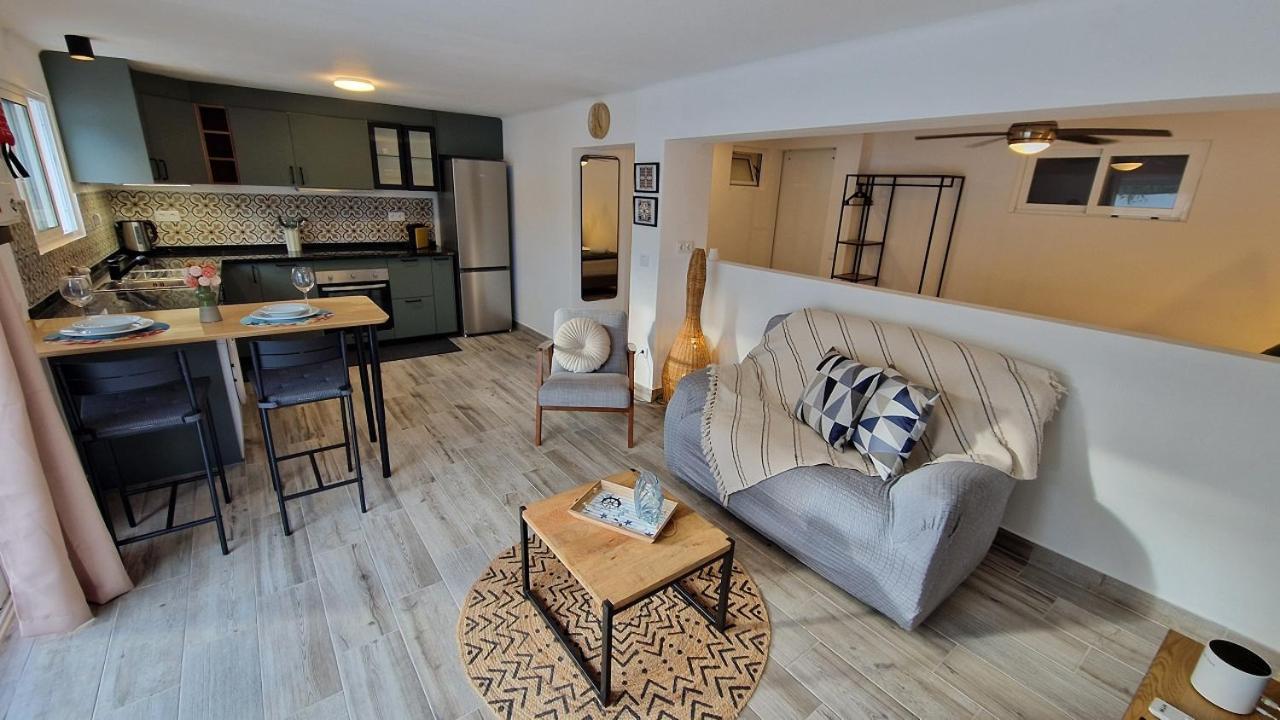 Pool House Estrelas Dourada Apartment *