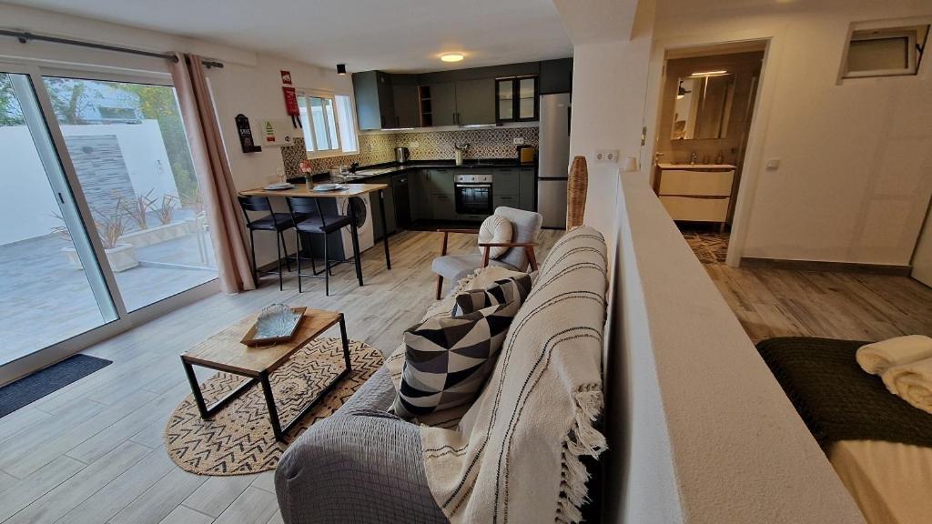 Pool House Estrelas Dourada Apartment *