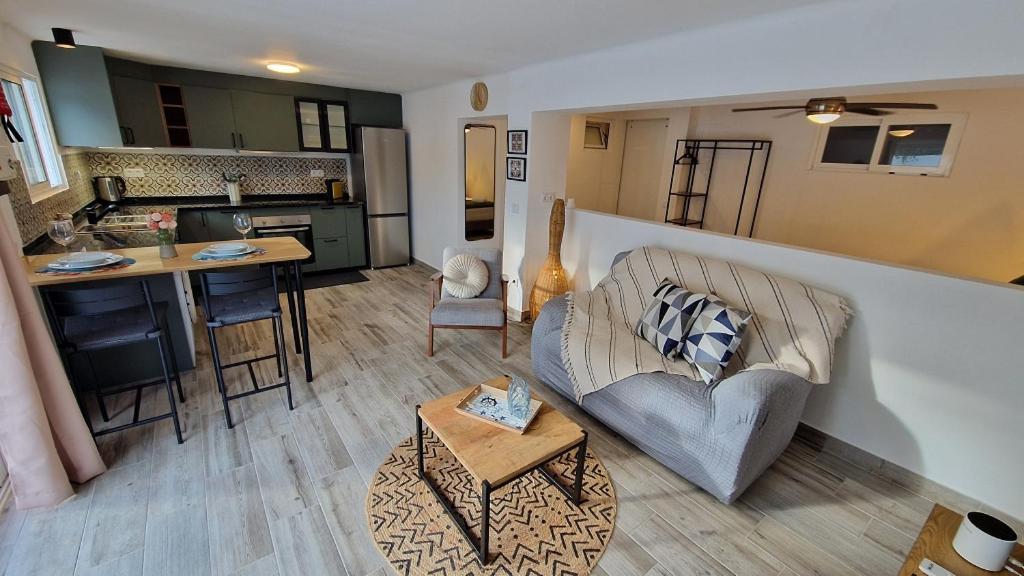 Pool House Estrelas Dourada Apartment *